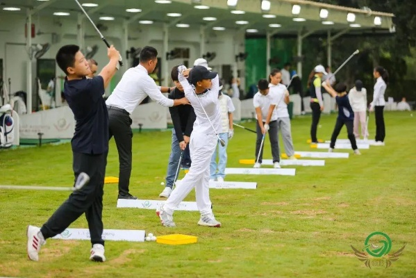 北京培训高尔夫球培训 北京高尔夫青少年培训基地