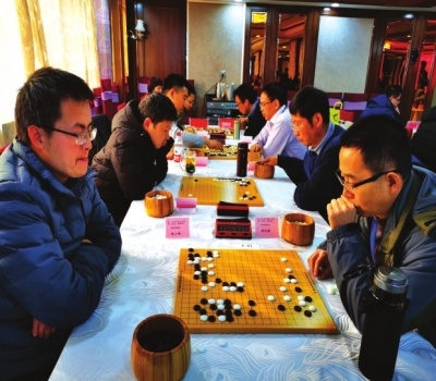 单位围棋比赛精彩纷呈，胜负悬念引人入胜